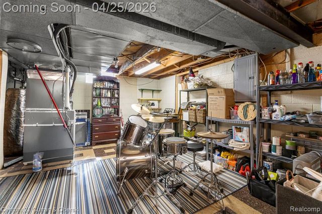 21721 Nowlin Street, Dearborn, MI 48124