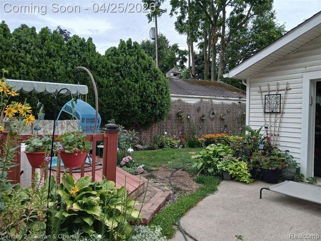 21721 Nowlin Street, Dearborn, MI 48124