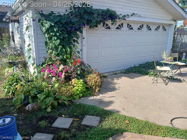 21721 Nowlin Street, Dearborn, MI 48124