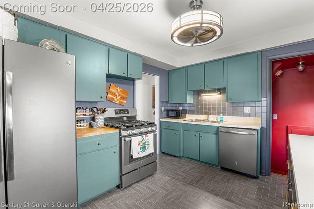 21721 Nowlin Street, Dearborn, MI 48124