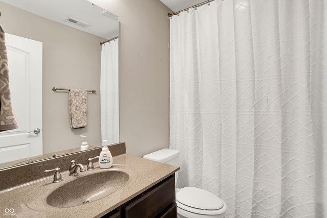 523 Genisis Drive, Whiteland, IN 46184
