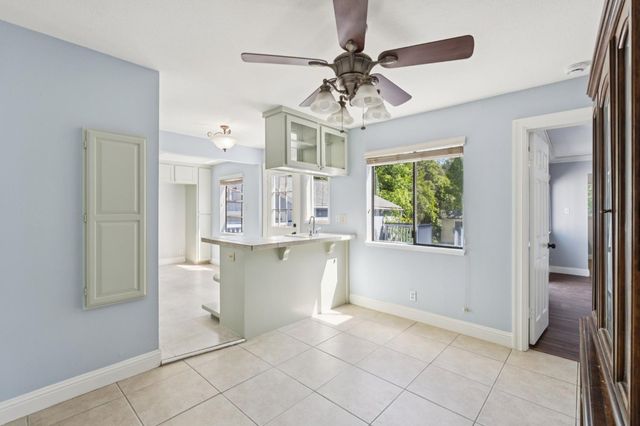 2312 Garfield Ave, Carmichael, CA 95608