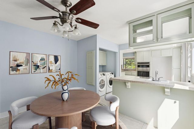 2312 Garfield Ave, Carmichael, CA 95608