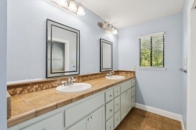 2312 Garfield Ave, Carmichael, CA 95608