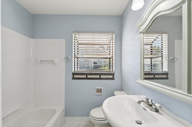 2312 Garfield Ave, Carmichael, CA 95608