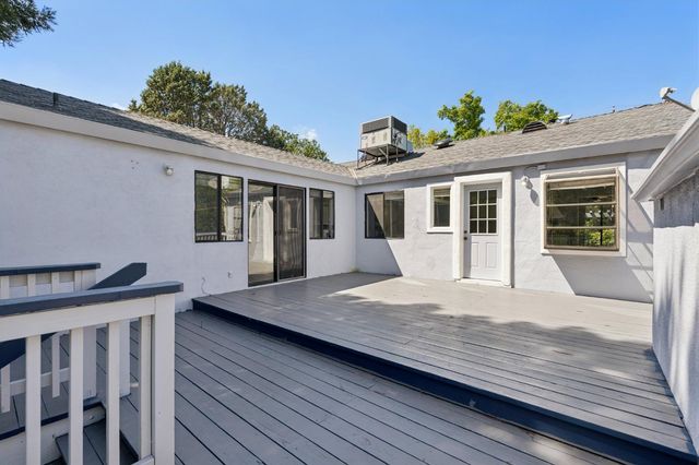 2312 Garfield Ave, Carmichael, CA 95608