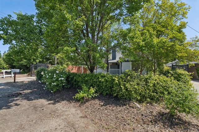 2312 Garfield Ave, Carmichael, CA 95608