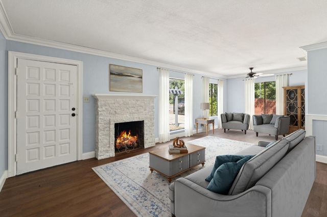 2312 Garfield Ave, Carmichael, CA 95608