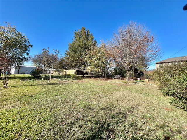 266 Old Spanish Trail, Valley View, TX 76272