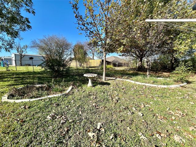 266 Old Spanish Trail, Valley View, TX 76272