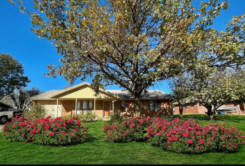 266 Old Spanish Trail, Valley View, TX 76272