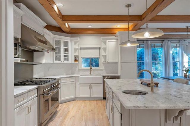 325 White Columns Court, Milton, GA 30004