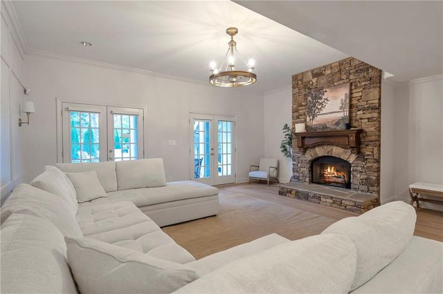 325 White Columns Court, Milton, GA 30004