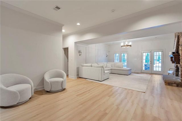 325 White Columns Court, Milton, GA 30004