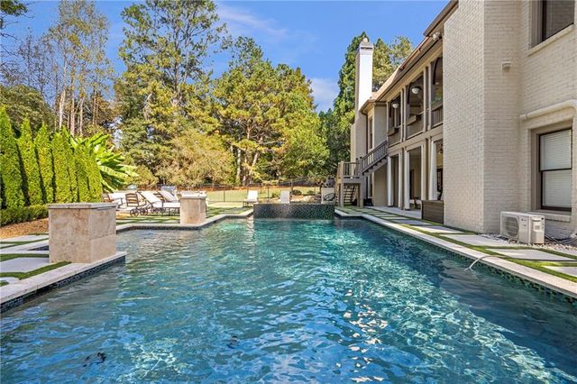 325 White Columns Court, Milton, GA 30004