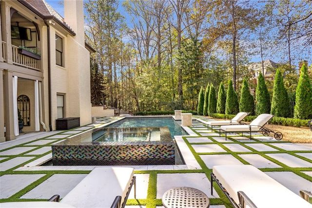 325 White Columns Court, Milton, GA 30004