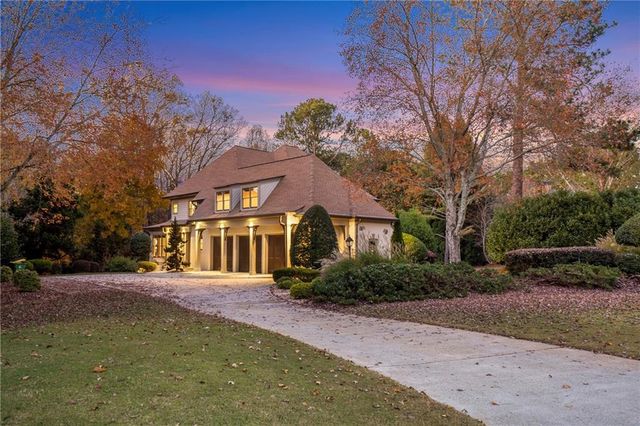 325 White Columns Court, Milton, GA 30004