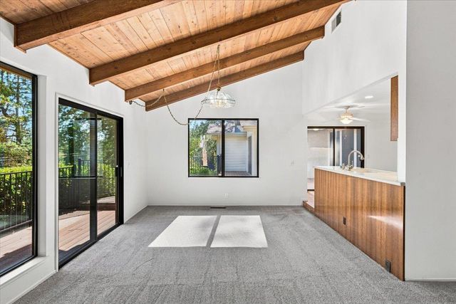 11780 Alta Sierra Dr, Grass Valley, CA 95949