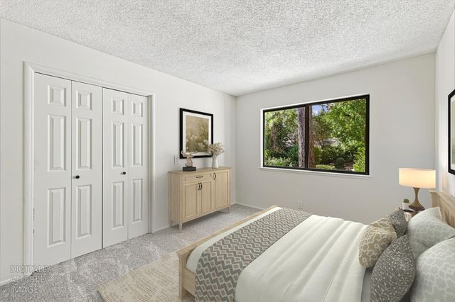 11780 Alta Sierra Dr, Grass Valley, CA 95949