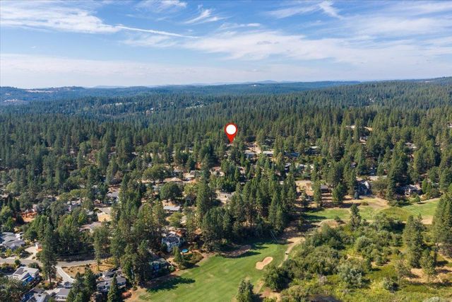 11780 Alta Sierra Dr, Grass Valley, CA 95949