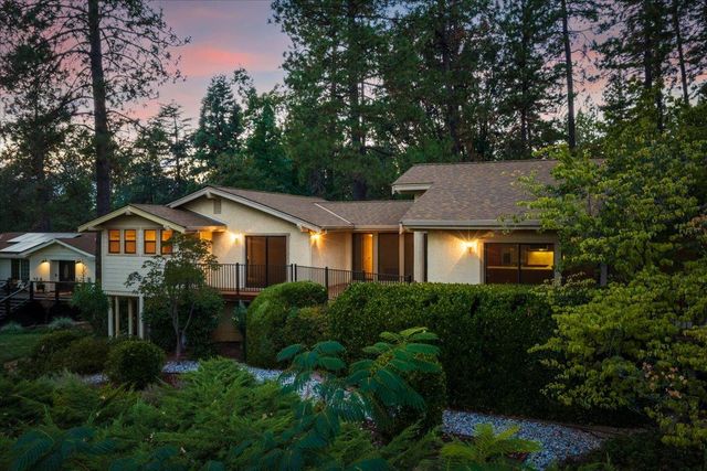 11780 Alta Sierra Dr, Grass Valley, CA 95949