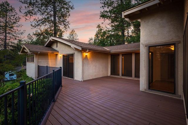 11780 Alta Sierra Dr, Grass Valley, CA 95949