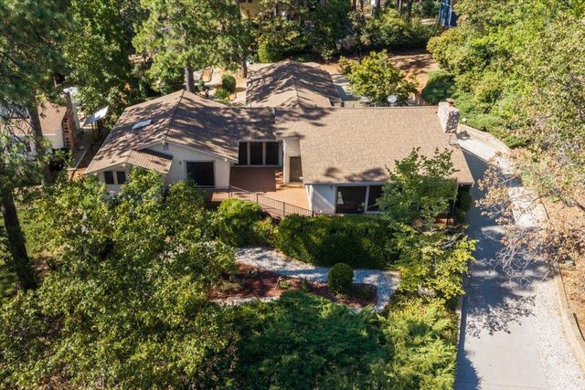 11780 Alta Sierra Dr, Grass Valley, CA 95949