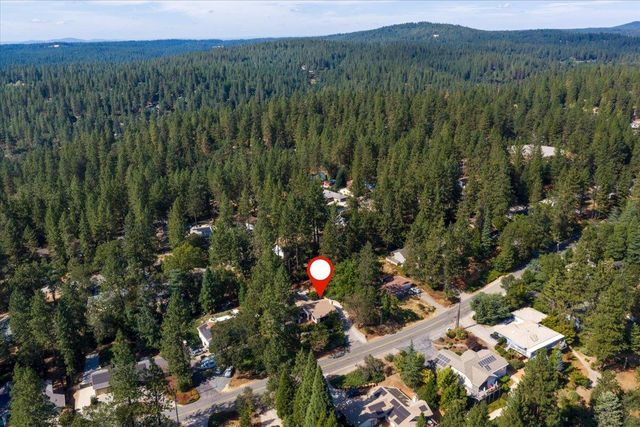 11780 Alta Sierra Dr, Grass Valley, CA 95949