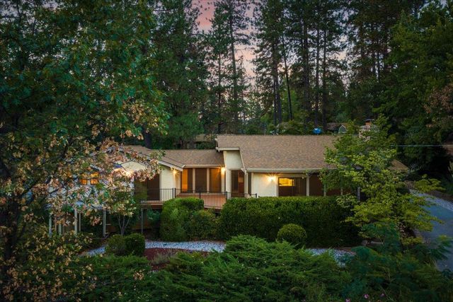 11780 Alta Sierra Dr, Grass Valley, CA 95949