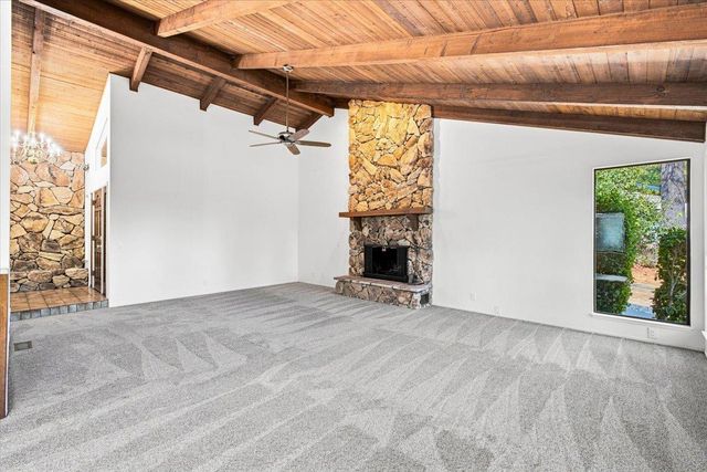 11780 Alta Sierra Dr, Grass Valley, CA 95949