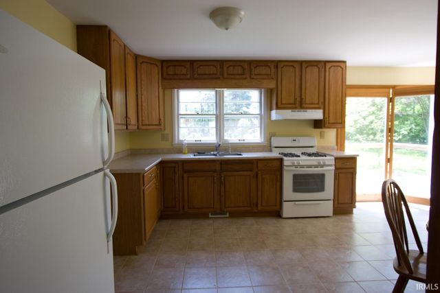 2408 E 8th Street, Bloomington, IN 47408