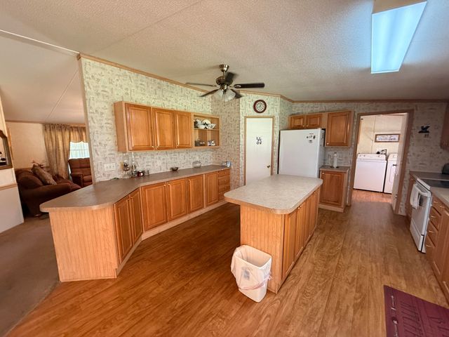 524 Parks Ridge Road, Russell Springs, KY 42642