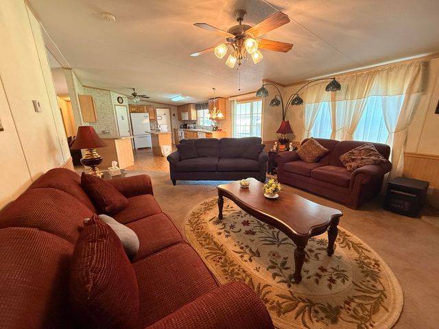 524 Parks Ridge Road, Russell Springs, KY 42642