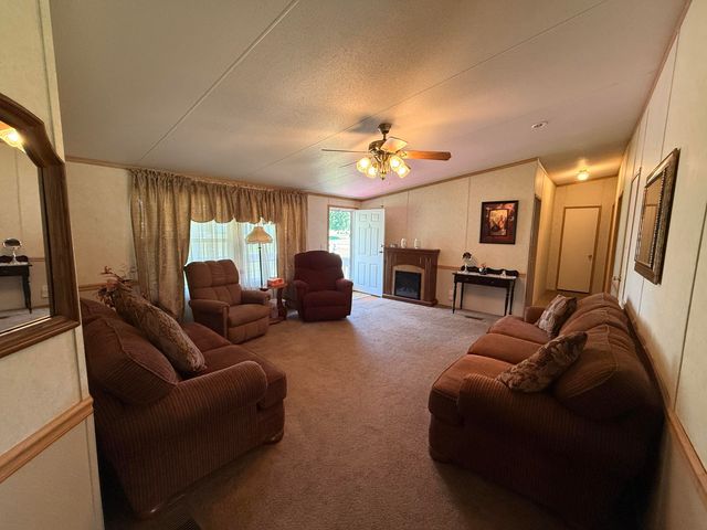 524 Parks Ridge Road, Russell Springs, KY 42642