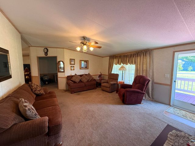 524 Parks Ridge Road, Russell Springs, KY 42642