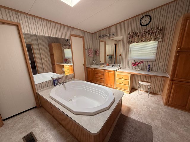524 Parks Ridge Road, Russell Springs, KY 42642