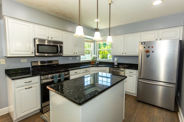 3275 Grafton Lane, Aurora, IL 60502