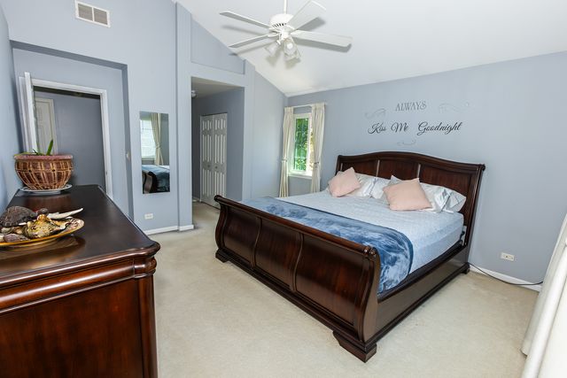 3275 Grafton Lane, Aurora, IL 60502