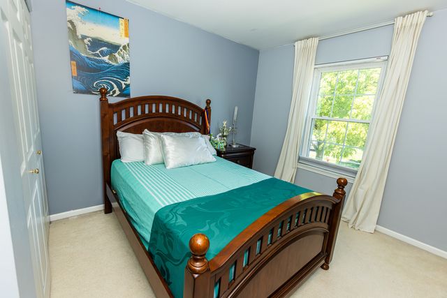 3275 Grafton Lane, Aurora, IL 60502