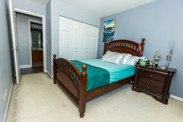 3275 Grafton Lane, Aurora, IL 60502