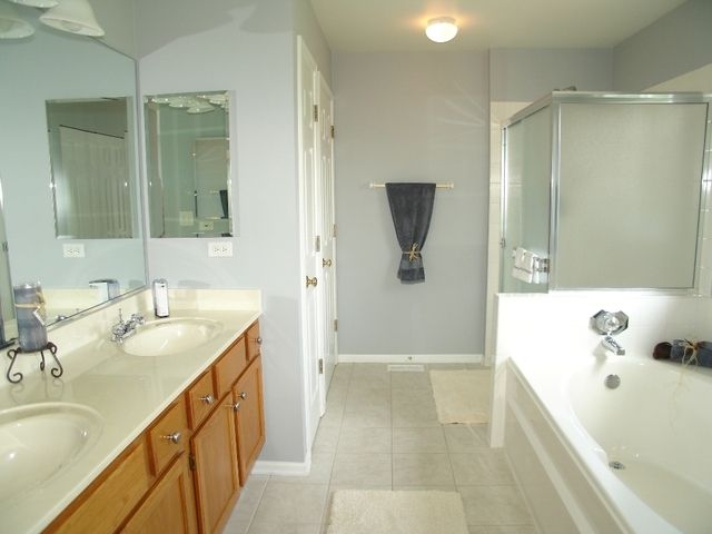 3275 Grafton Lane, Aurora, IL 60502