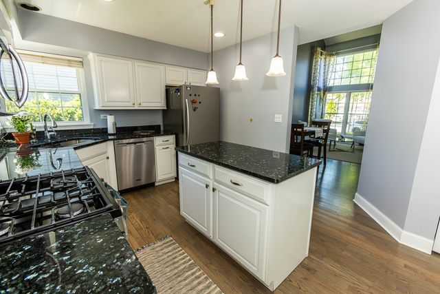 3275 Grafton Lane, Aurora, IL 60502