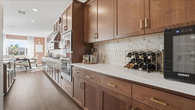 1003 Carson River Dr, Lincoln, CA 95648