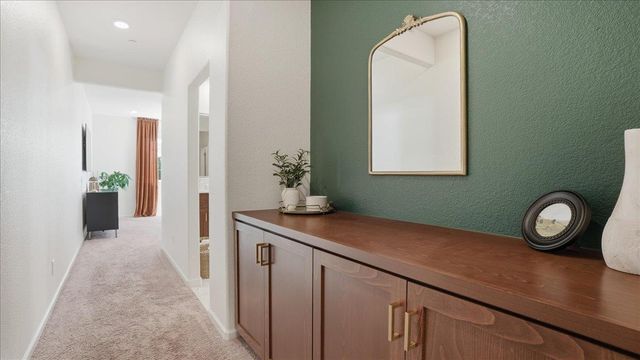 1003 Carson River Dr, Lincoln, CA 95648