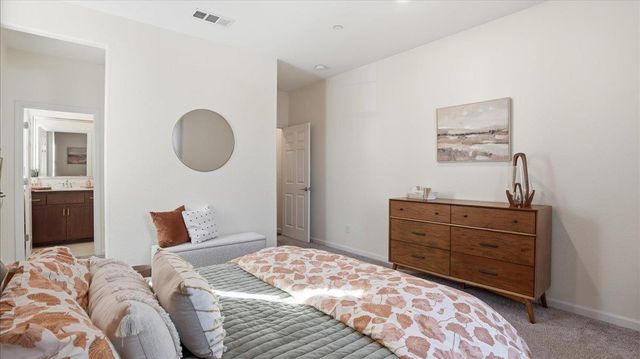 1003 Carson River Dr, Lincoln, CA 95648