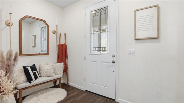 1003 Carson River Dr, Lincoln, CA 95648
