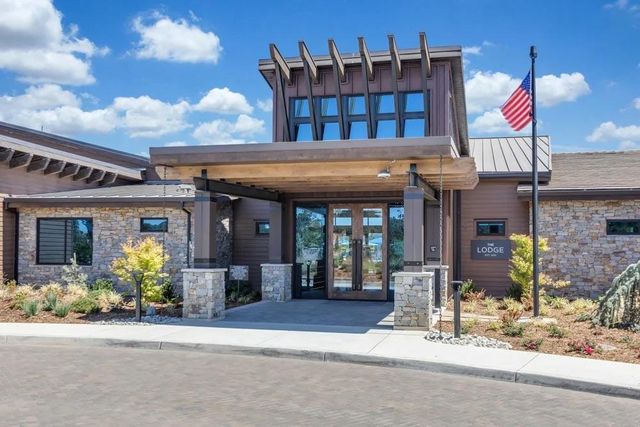 1003 Carson River Dr, Lincoln, CA 95648