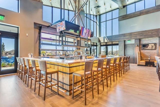 1003 Carson River Dr, Lincoln, CA 95648