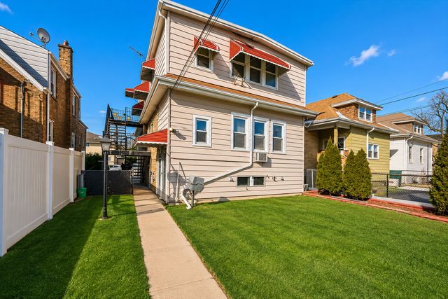 2649 N 74th Avenue, Elmwood Park, IL 60707