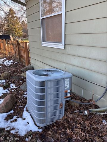 114 Timberlane Drive, Elyria, OH 44035